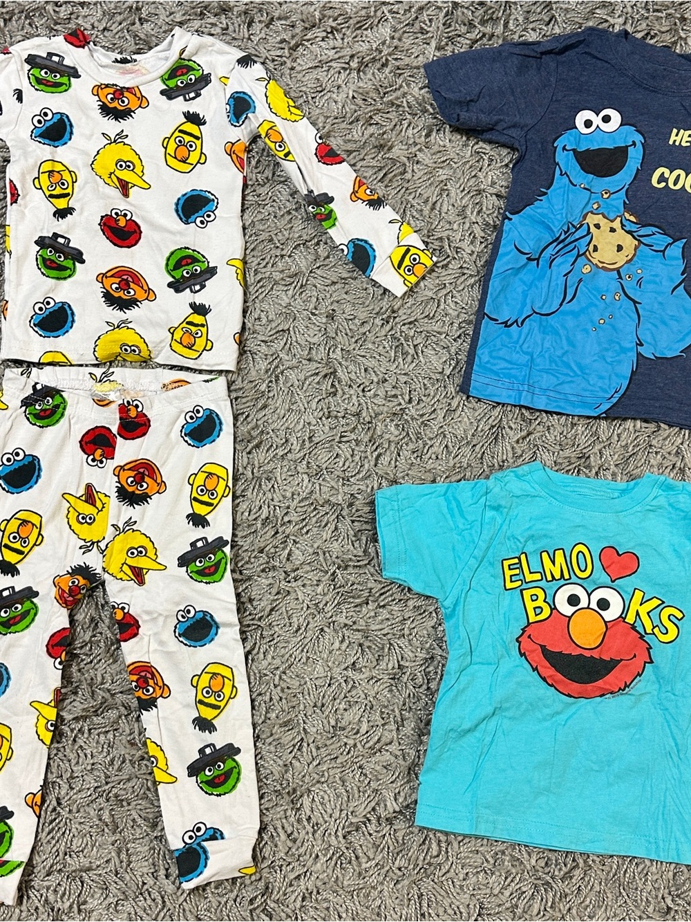 Sesame Street White Multicolor Character Pajama Set & Blue and Teal Tees